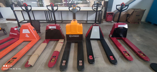 電動(dòng)叉車(chē)廠家教你如何檢查叉車(chē)乏力